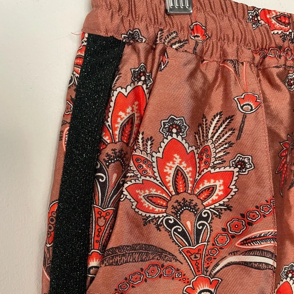 MAISON SCOTCH - SCOTCH & SODA FLORAL AND  CONTRAST PANEL PRINTED PANTS - Picture 12 of 14